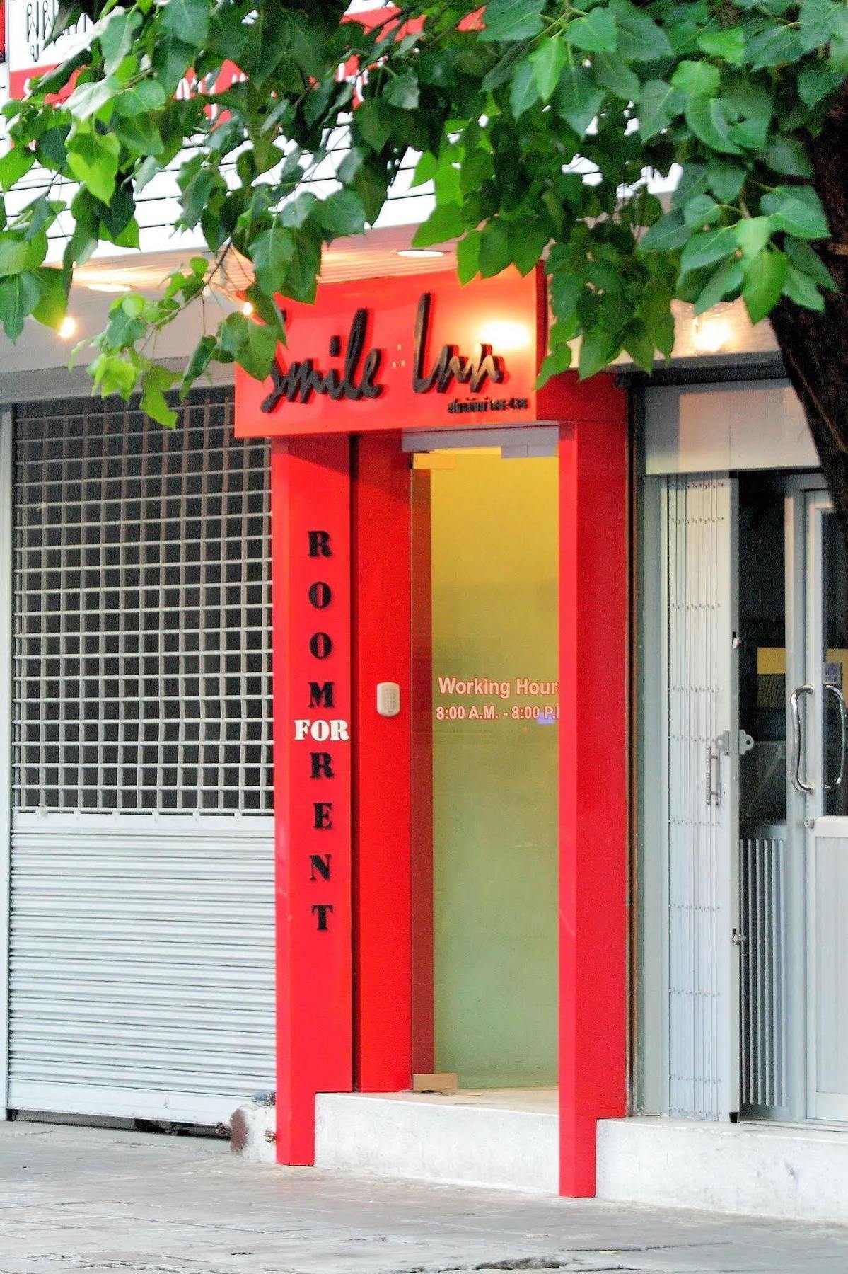 Smile Inn Bangkok Luaran gambar
